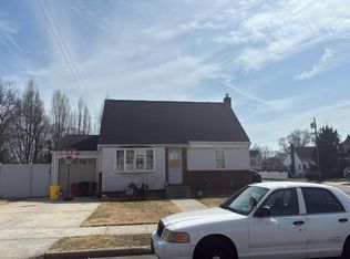 200 Brendan Ave, Massapequa Park, NY