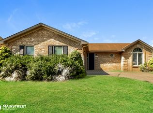 8713 Raintree Dr, Louisville, KY 40220