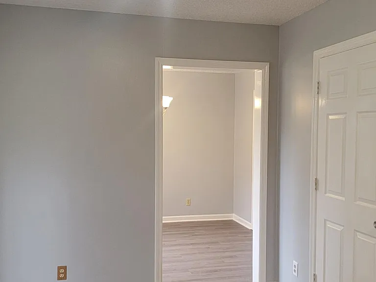 148 Richards Ct — Photo 5