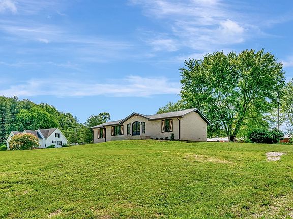 3rd image of 120 E Boiling Springs Rd