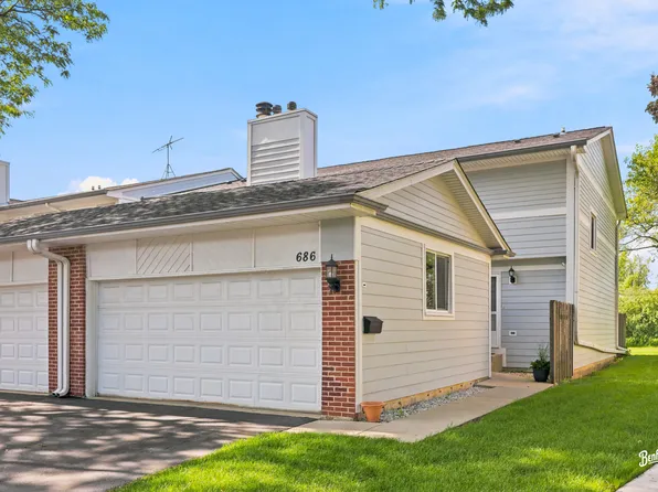 686 Mallard Ln, Deerfield, IL 60015