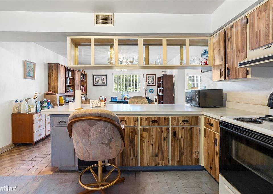 1st image of 8109R Marigold Ave