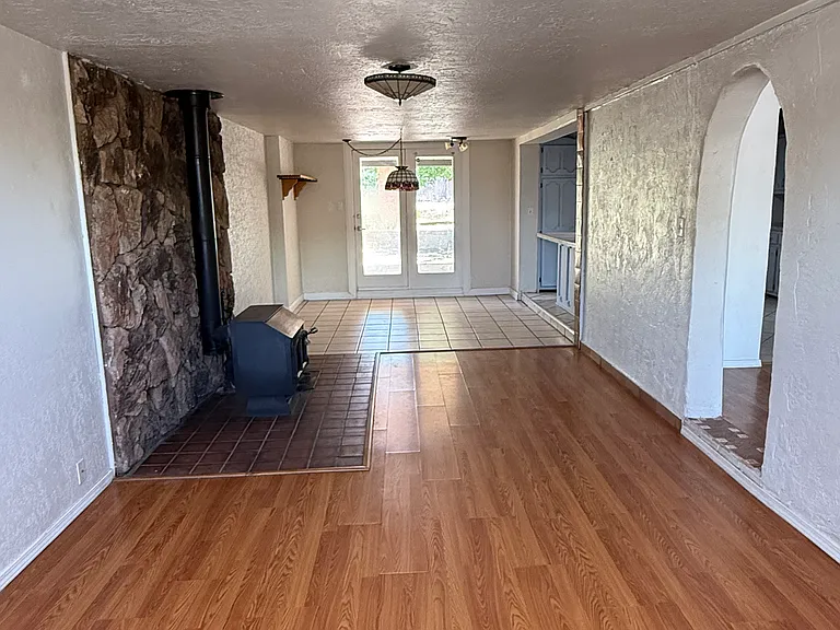 2834 Montclaire Dr NE — Photo 8