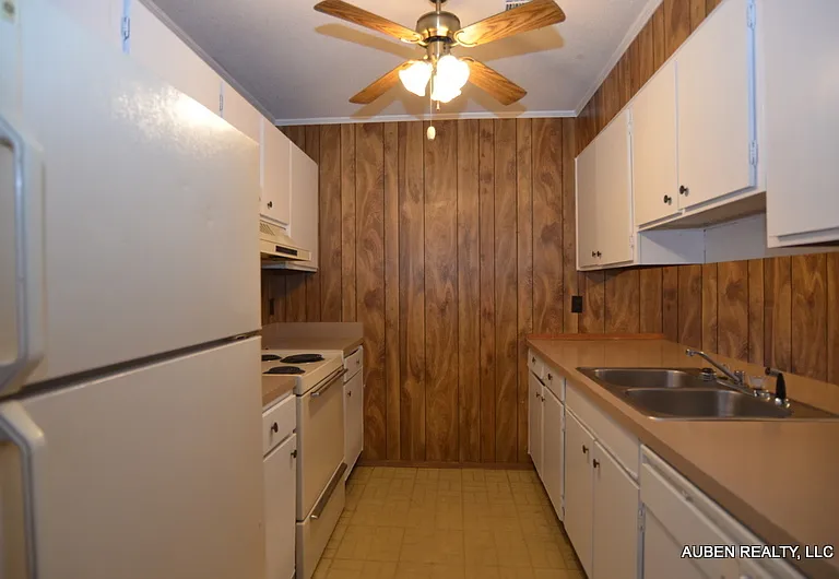 2311 Walden Dr #C2 — Photo 8
