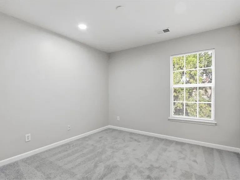 5630 Lawley Dr — Photo 31