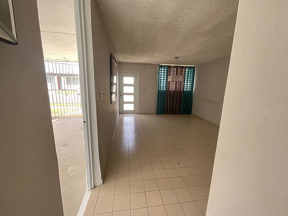 3rd image of Urb Las Colinas E Calle #15-3