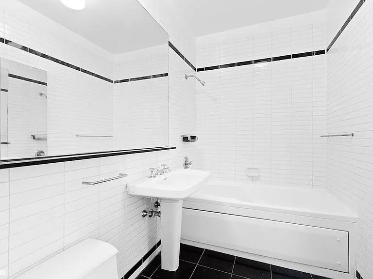 360 E 88th St #25A — Photo 10