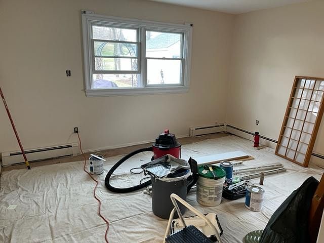 2nd image of 39 Meadow Ln