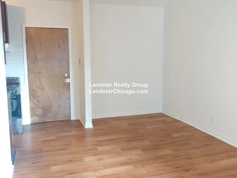 4045.5 N Mozart Ave #1E — Photo 20