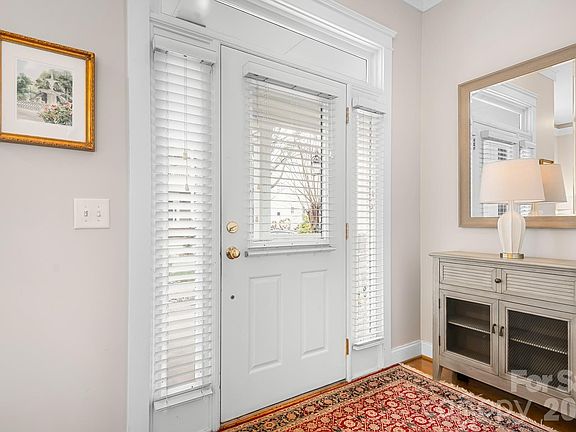 3rd image of 15829 Trenton Place Rd