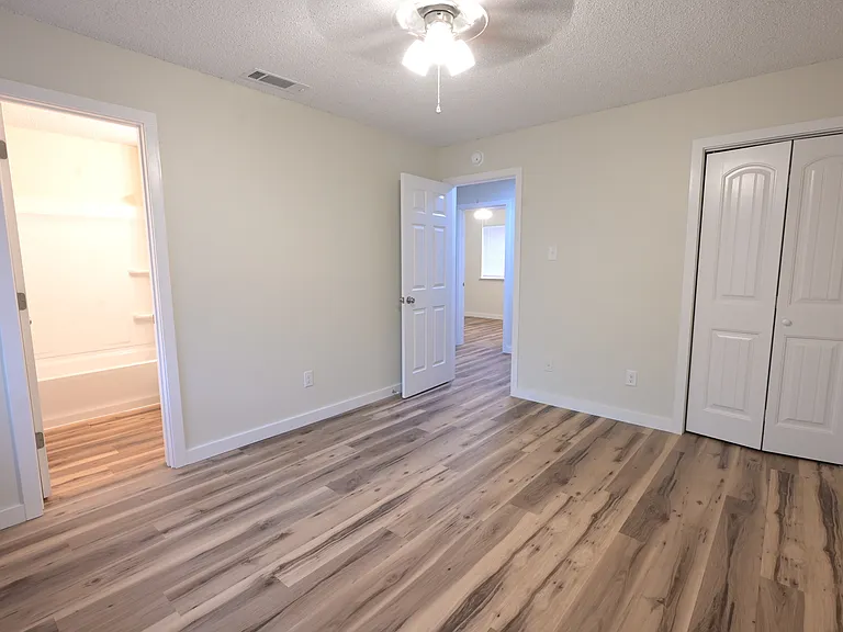 210 W William Cannon Dr #A — Photo 8