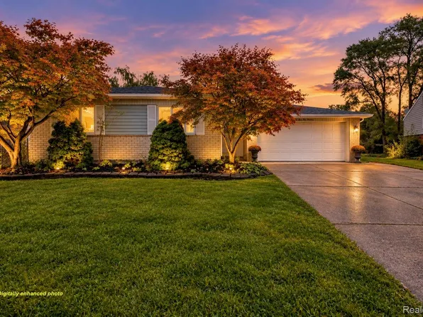 34600 Michelle Dr, Romulus, MI 48174