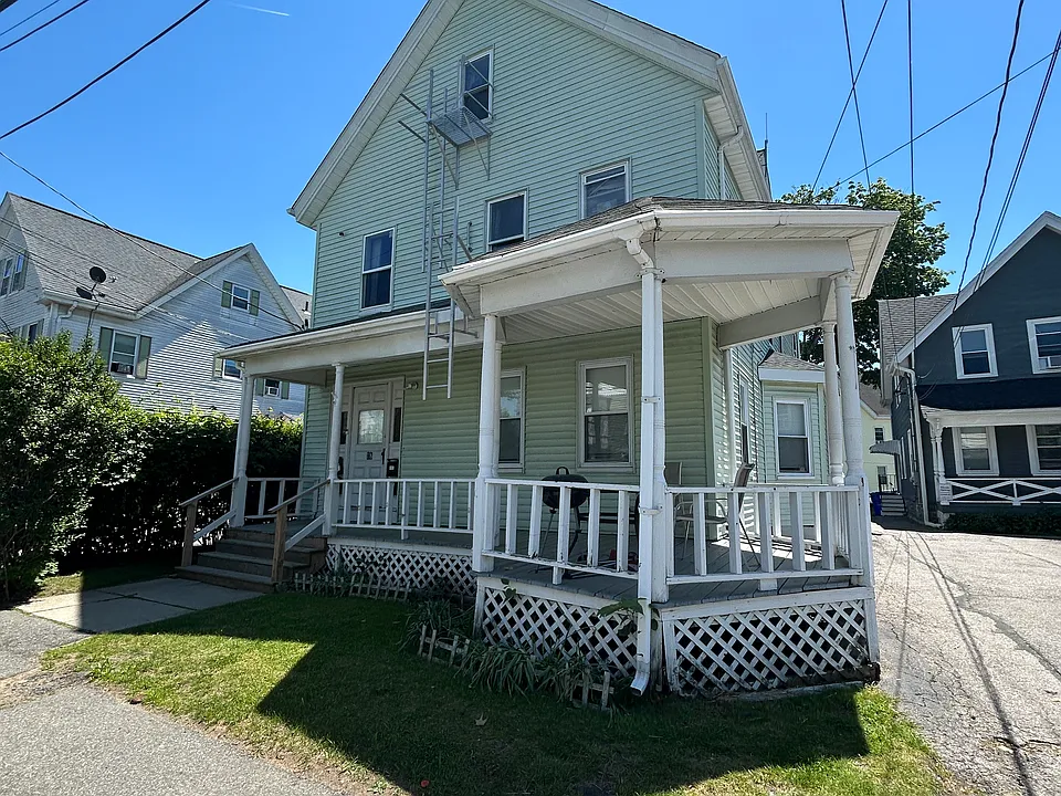 18 Adams St #1