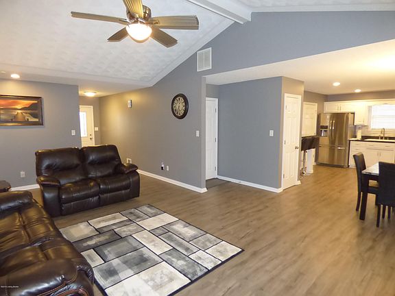 5th image of 253 Cornell Ave