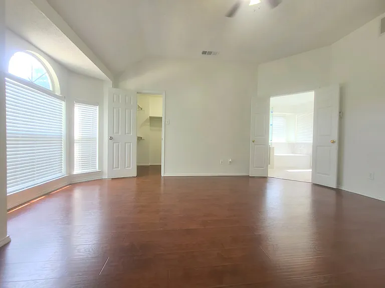 2217 Sky Harbor Dr — Photo 8