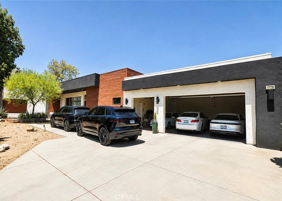 1st image of 7729 Marilyn Dr