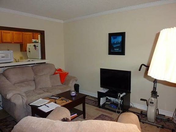 2nd image of 510 14th St APT 305