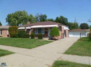 26208 Thomas St, Warren, MI 48091