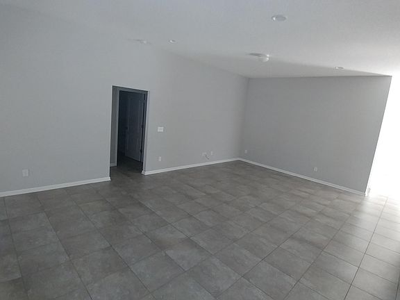5th image of 228 Midway Park Dr