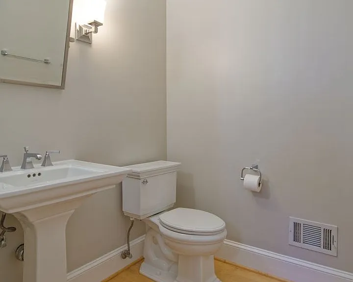 1150 Goodwin Pl NE — Photo 10