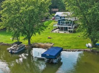 N7011 Oakwood Rd, Whitewater, WI 53190