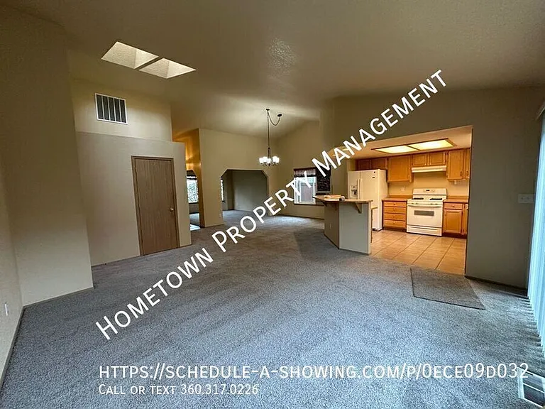 5407 Komachin Loop SE — Photo 14