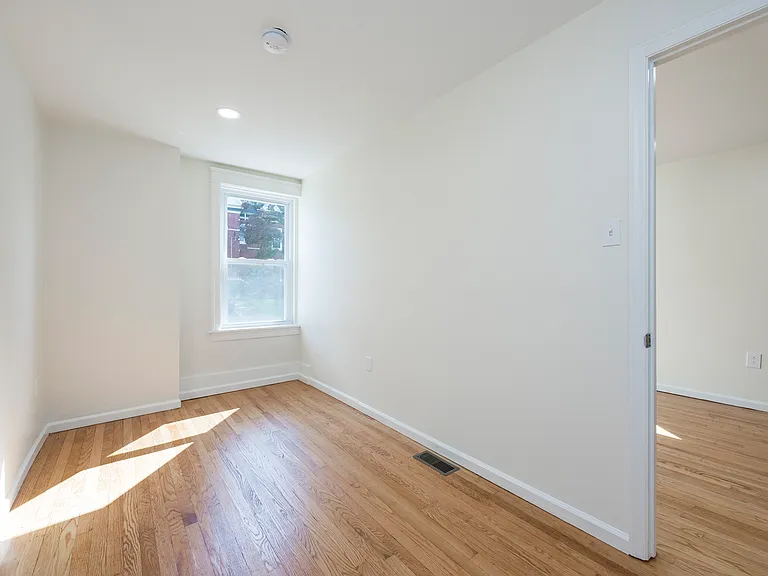 Bed 2 or office