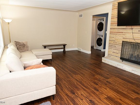 3rd image of 1322 Westover Dr SE