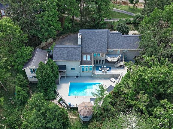 2nd image of 7434 Drake Rd
