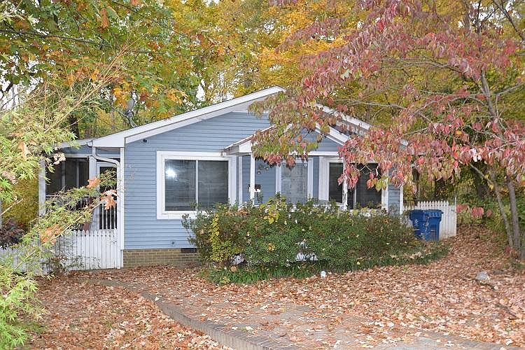 1st image of 2812 Beechwood Dr