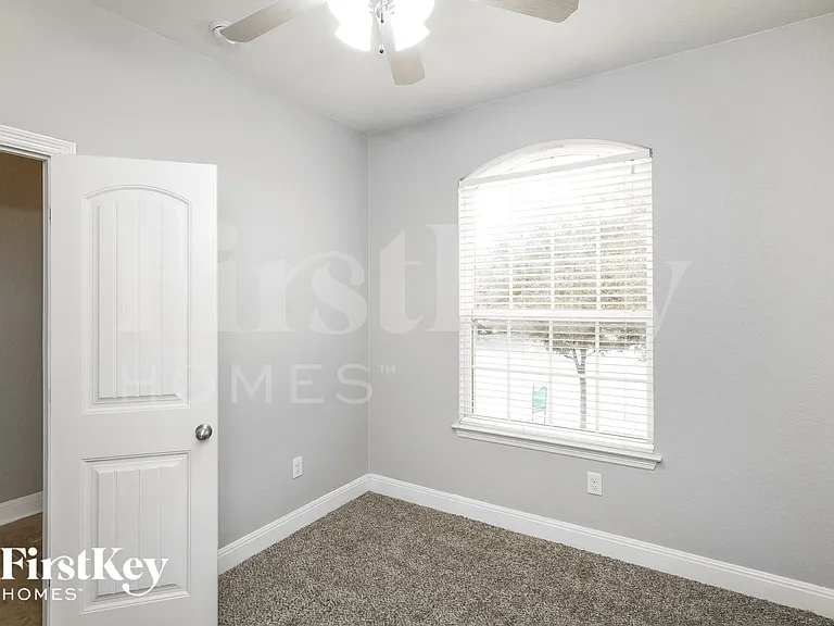 12510 Quarter #J — Photo 10