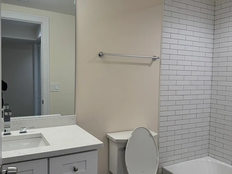 4259 N Mozart St #G — Photo 13