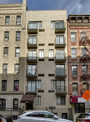 Rented by Compass | media 10