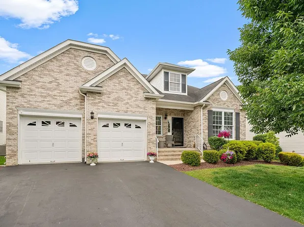 197 Scarborough Way, Marlboro, NJ 07746