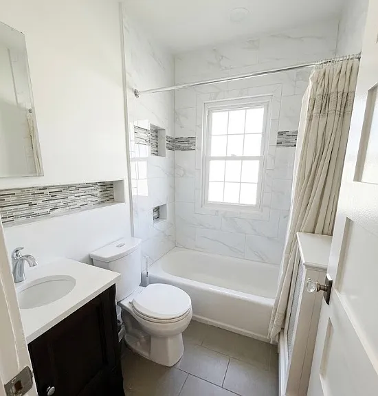 Bathroom in between bedroom 1 and 2