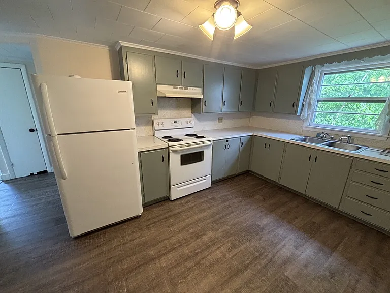1322 Main St #3 — Photo 1