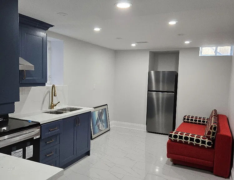 1136 Enchanted Cres #BASEMENT — Photo 3