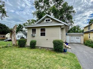 102 Edgemere Rd, Syracuse, NY 13208