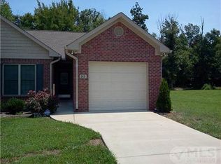 93 Deerfield Ln, Lafayette, TN 37083