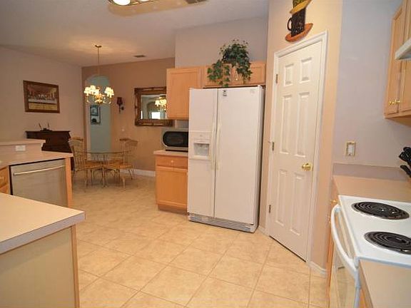 3rd image of 917 Bridgeway Blvd