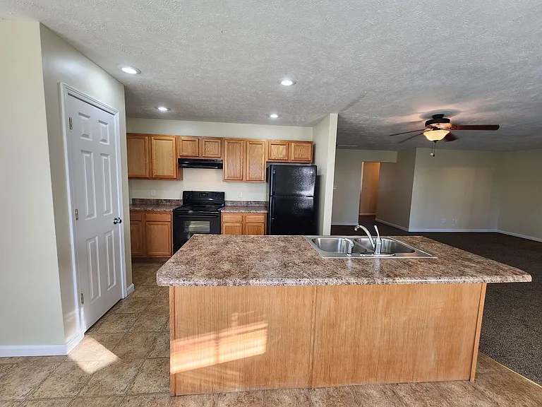 8023 E Audrey Ave — Photo 2