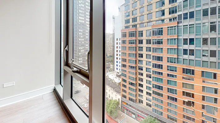 Rented by Bond New York | media 37