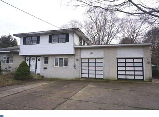 982 E Evesham Rd, Magnolia, NJ 08049