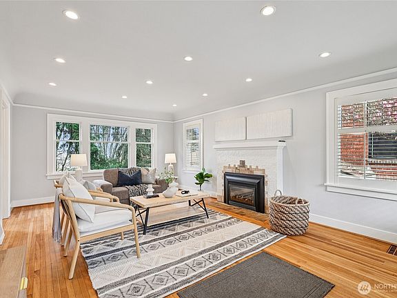 5th image of 1911 12th Avenue S
