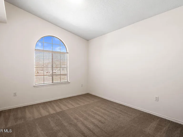 14266 Gil Reyes Dr — Photo 32