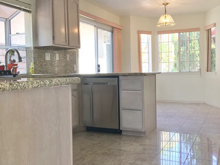 12021 Falcon Crest Way — Photo 2