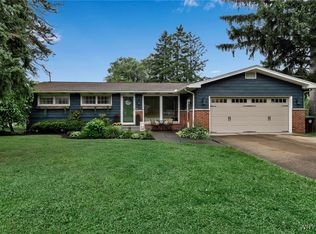 5220 Armor Duells Rd, Orchard Park, NY 14127