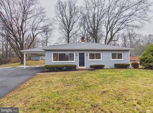 815 Twin Oaks Dr, Hummelstown, PA 17036