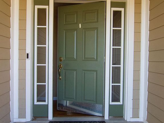 3rd image of 3 Roselawn Dr