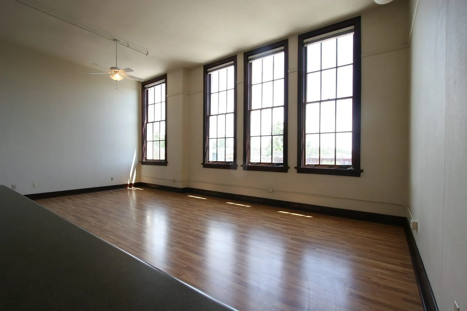 301 Central Ave NE — Photo 1